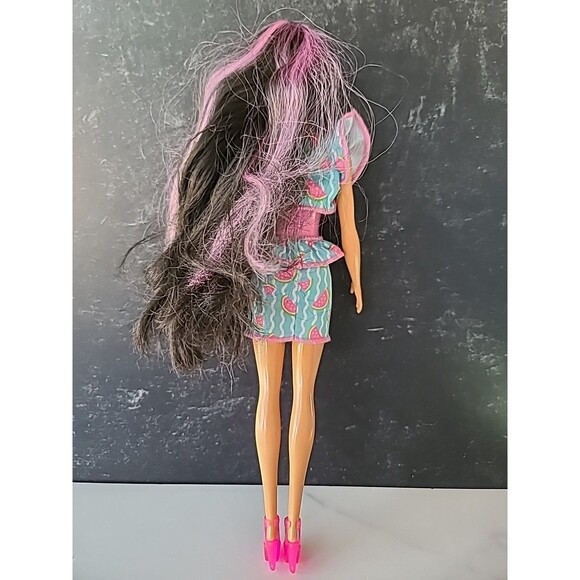Mattel Barbie Doll 2020 - Picture 4 of 10